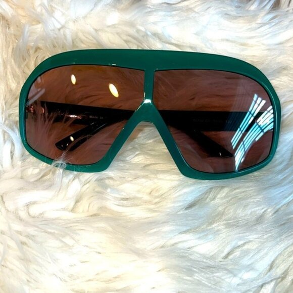 New without tags oversize sunglasses - Picture 1 of 4